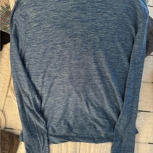 Athletic long sleeve top